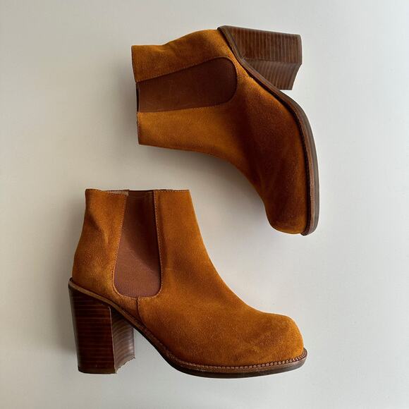 Jeffrey Campbell EUC Cash Block Heel Cognac Suede Round Toe Chelsea Boots sz 10 - Picture 1 of 9